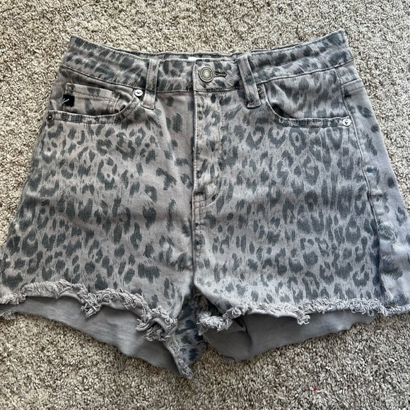 Kan Can Cheeta Jean shorts - Picture 1 of 4
